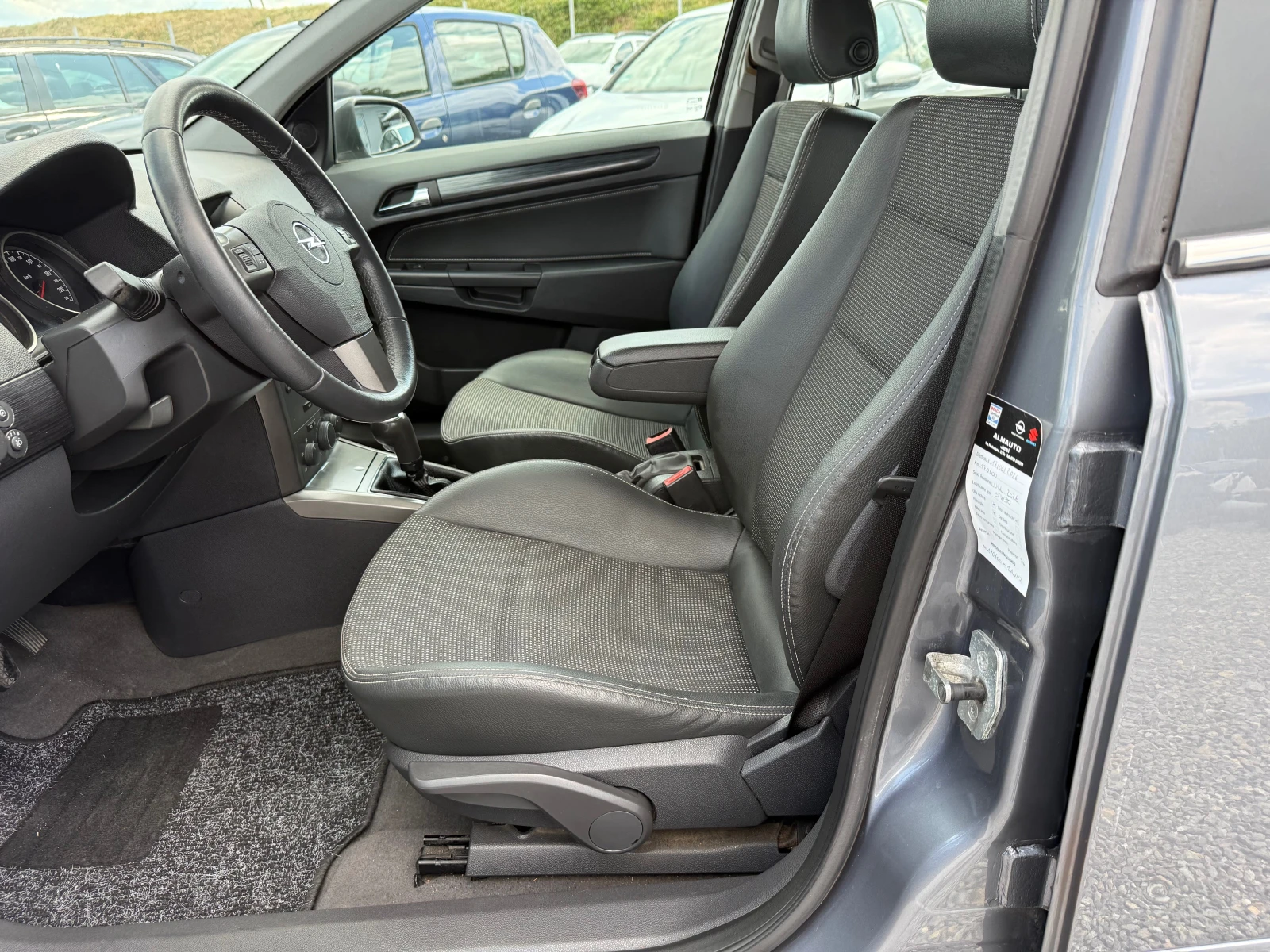 Opel Astra 1.7 CDTI EVRO 4, снимка 9 - Автомобили и джипове - 55581615