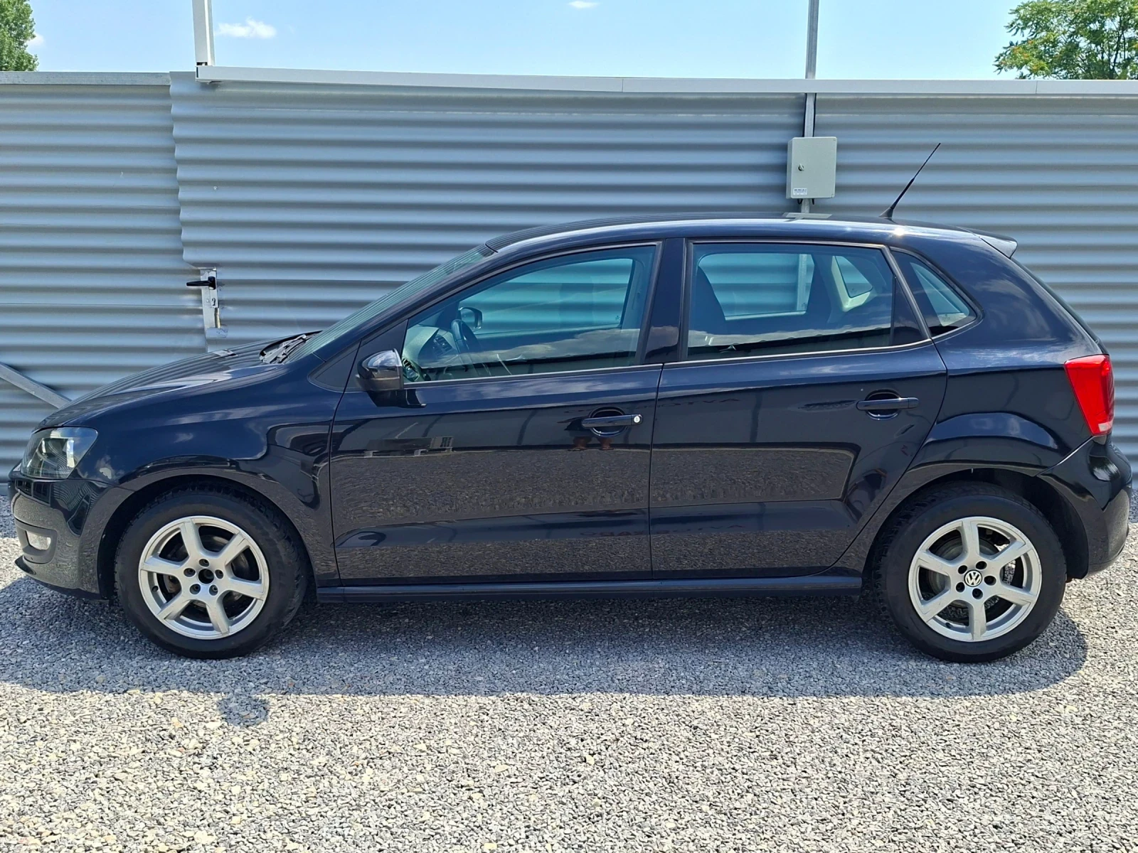 VW Polo Бензин, снимка 4 - Автомобили и джипове - 55597445