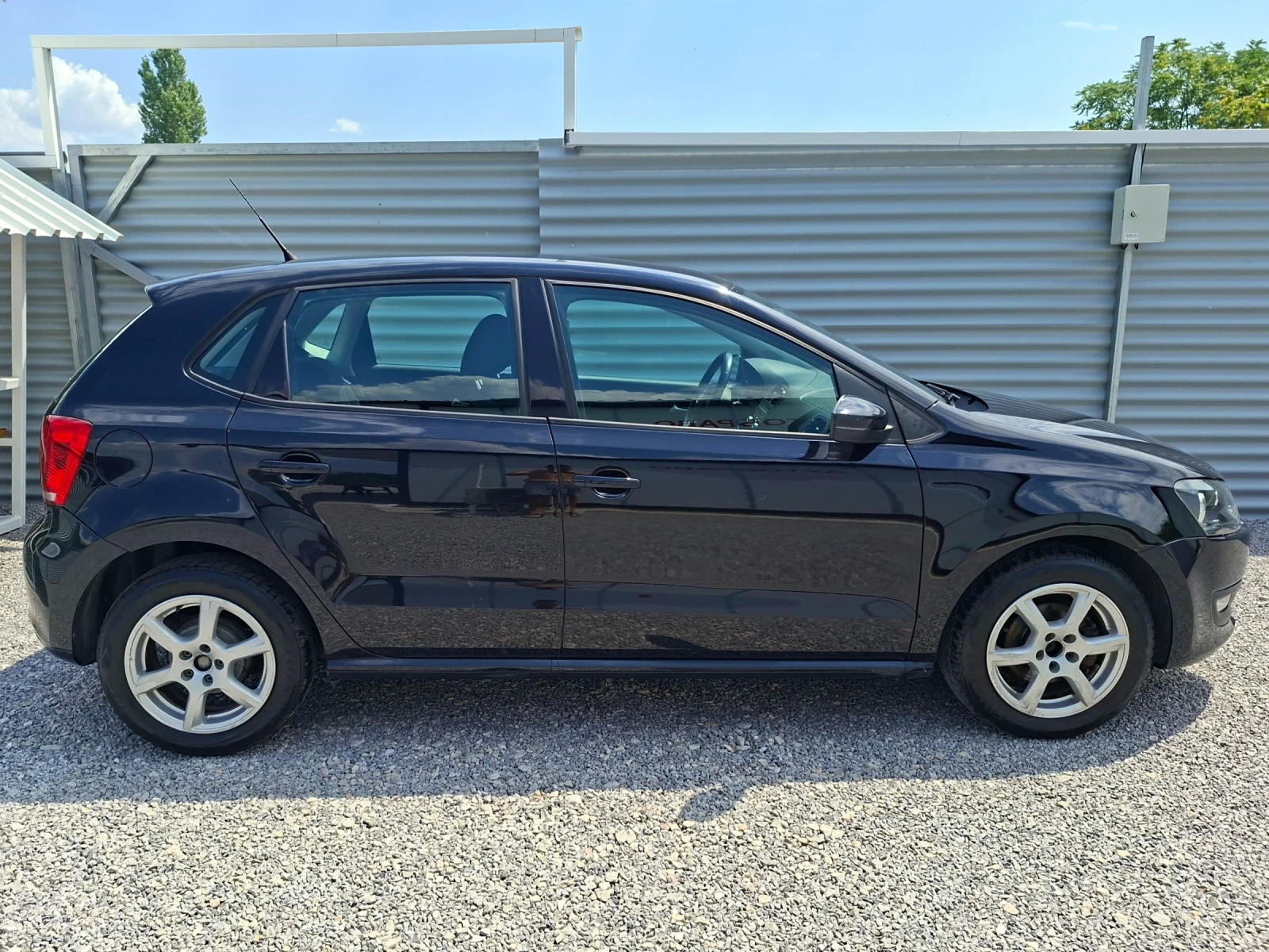 VW Polo Бензин, снимка 5 - Автомобили и джипове - 55597445