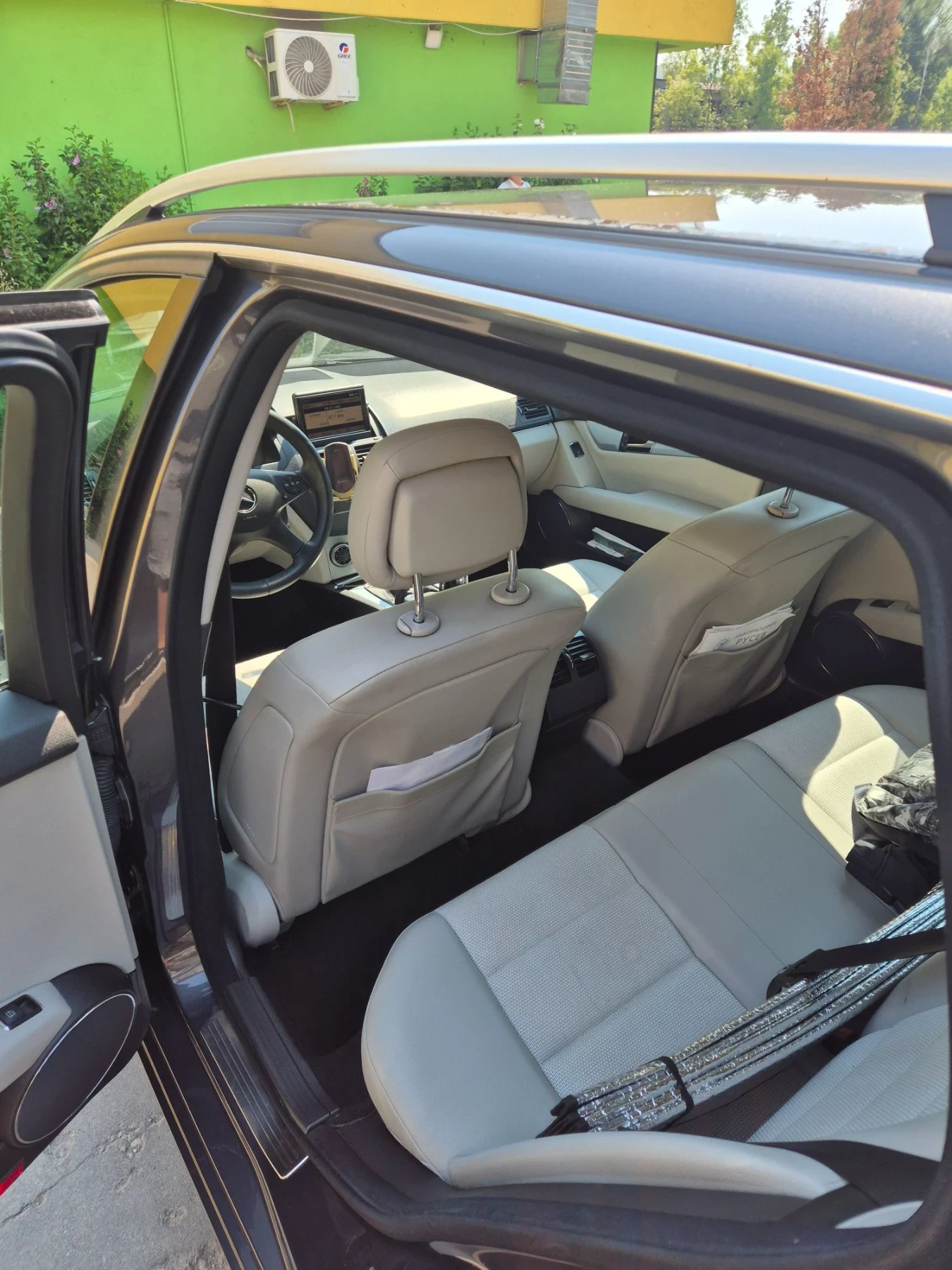 Mercedes-Benz C 220, снимка 7 - Автомобили и джипове - 55747999