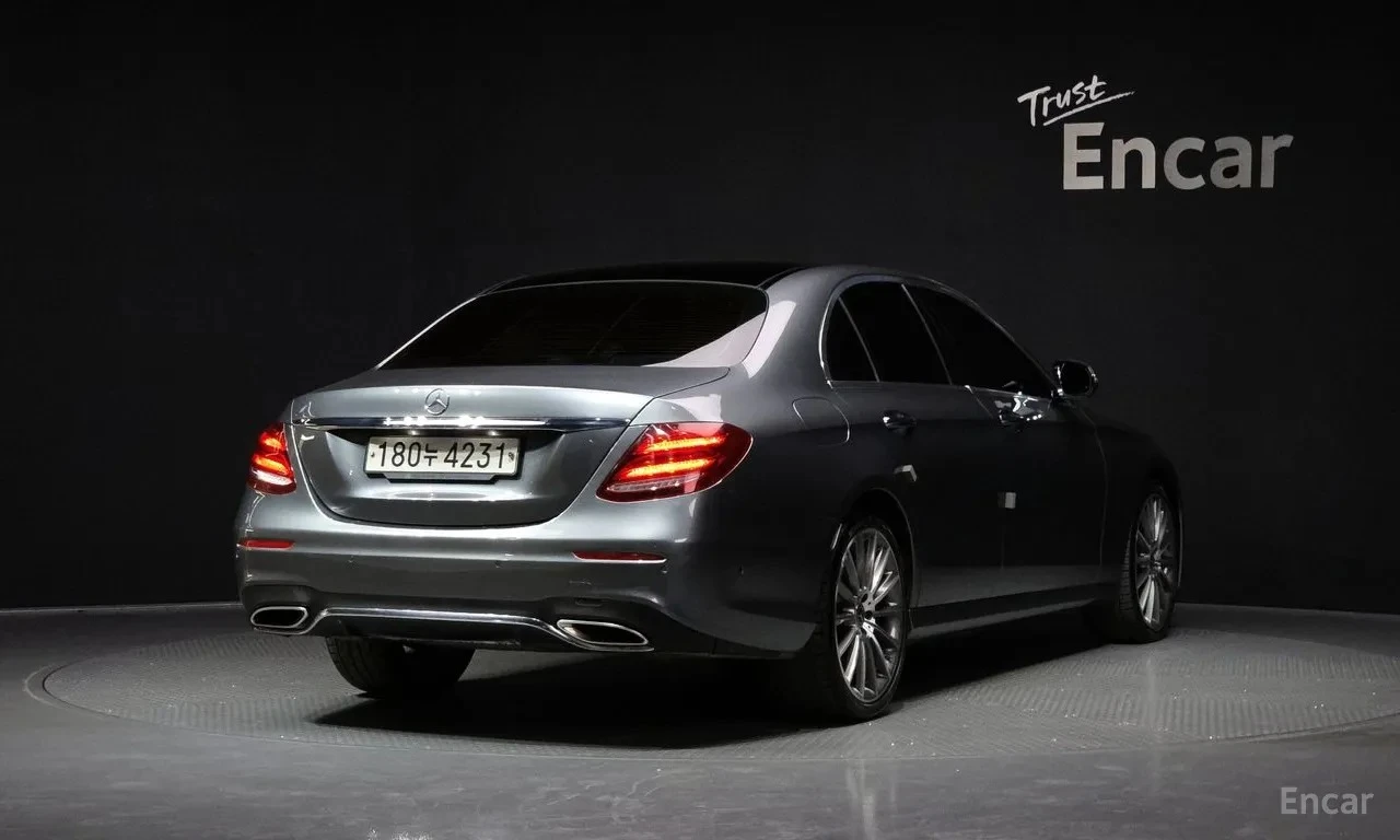 Mercedes-Benz E 350, снимка 2 - Автомобили и джипове - 55833365