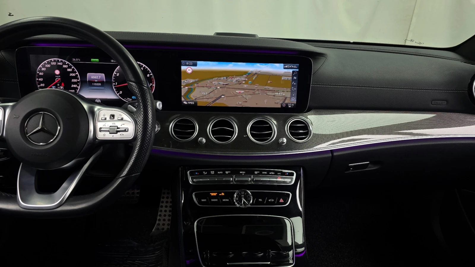 Mercedes-Benz E 350, снимка 10 - Автомобили и джипове - 55833365