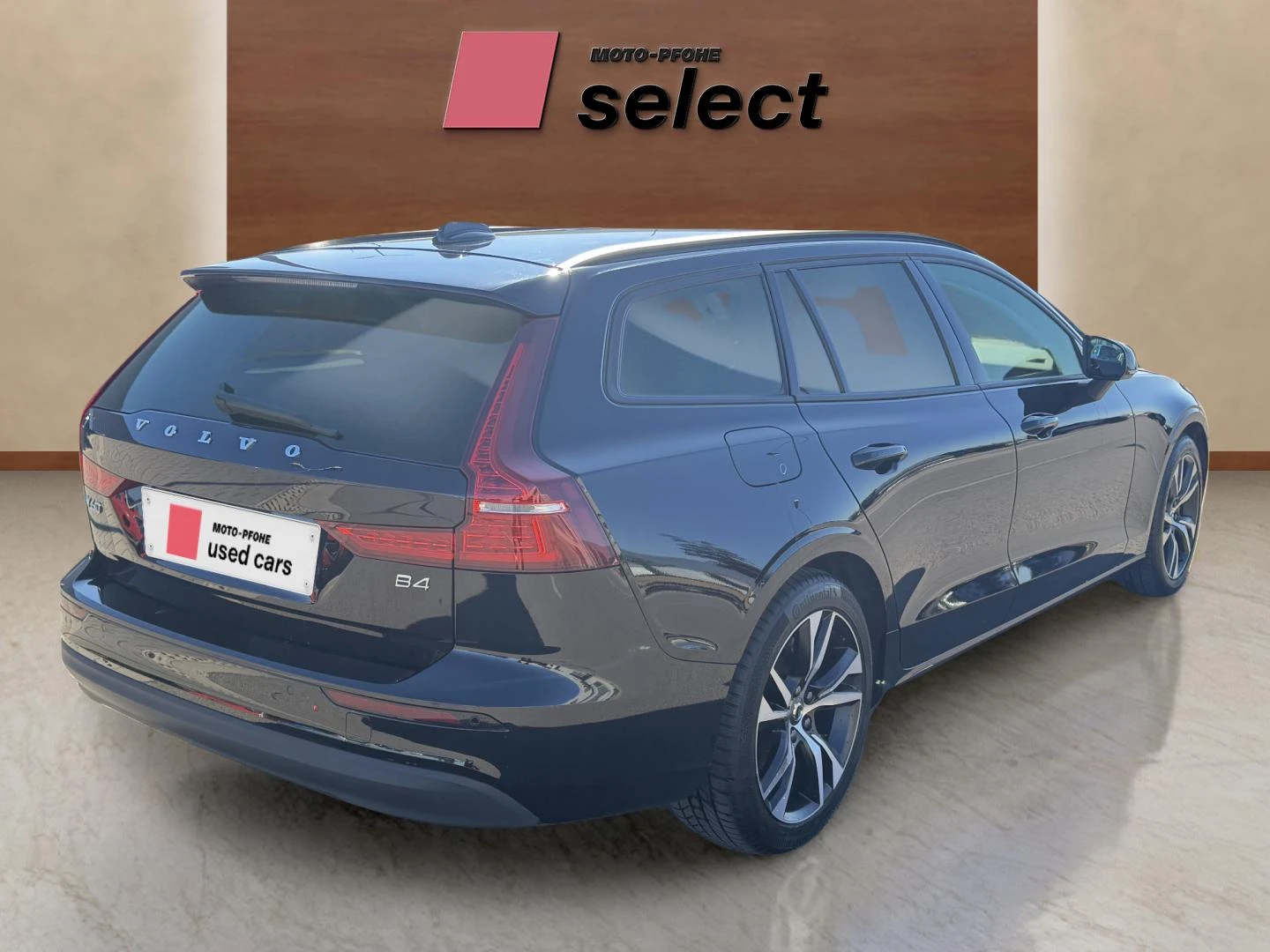 Volvo V60 2.0 B5, снимка 5 - Автомобили и джипове - 56391693