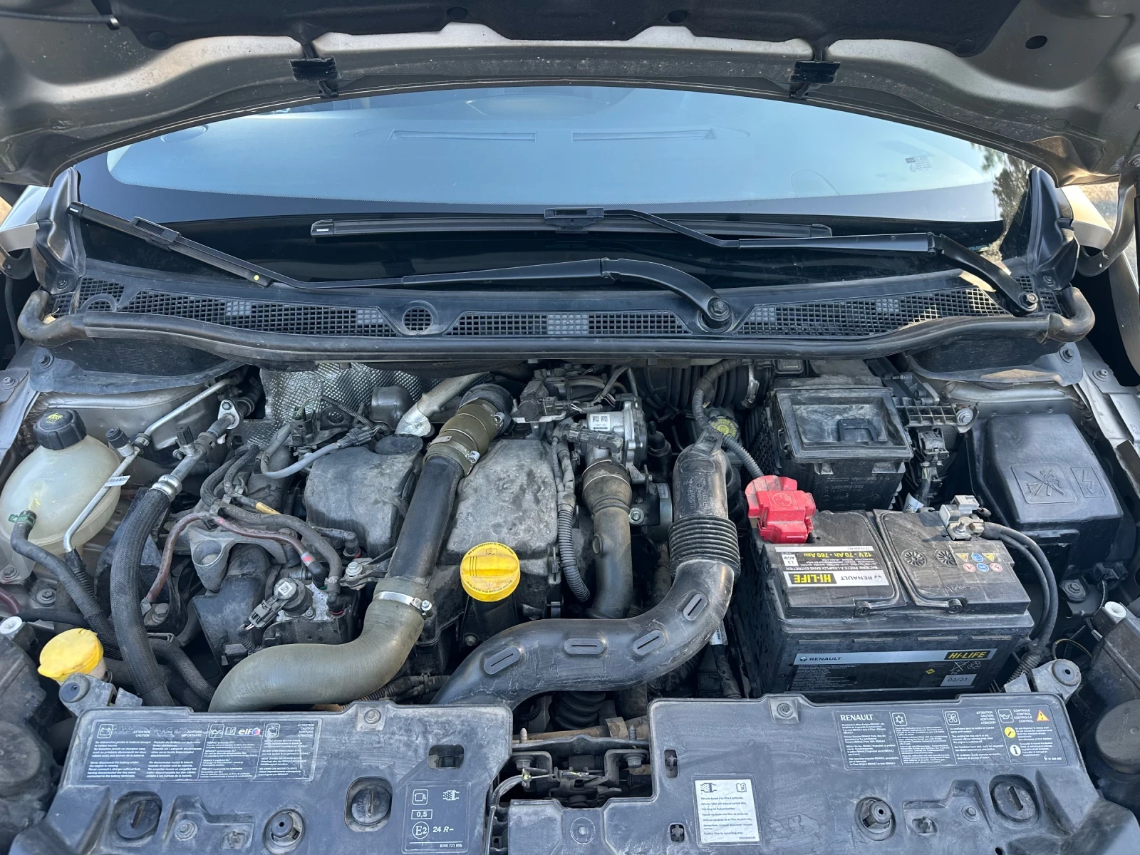 Renault Captur 1.5 tdi, снимка 15 - Автомобили и джипове - 56531298