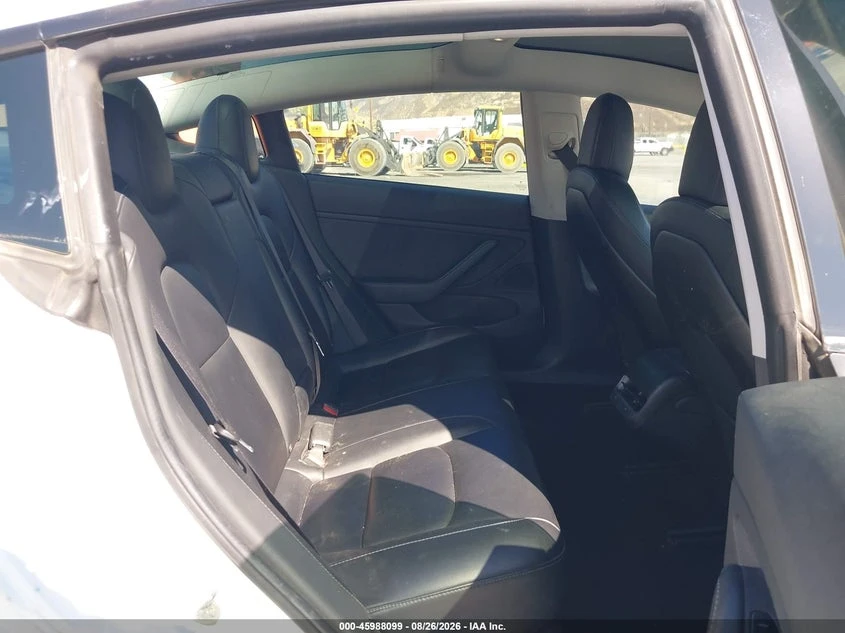 Tesla Model 3 Long Range/Performance, снимка 8 - Автомобили и джипове - 56579258