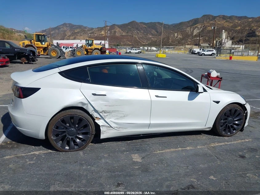 Tesla Model 3 Long Range/Performance, снимка 13 - Автомобили и джипове - 56579258