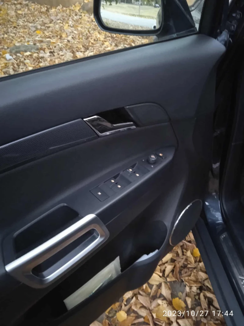 Opel Antara, снимка 8 - Автомобили и джипове - 52891590