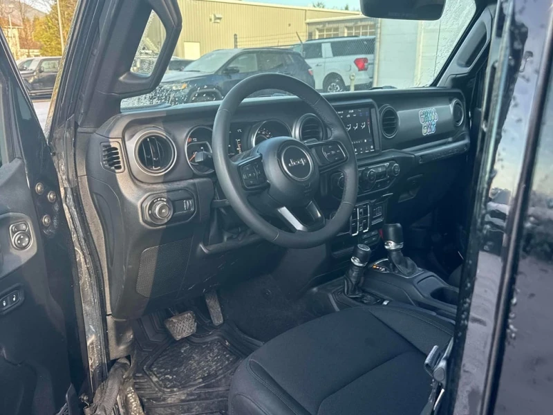 Jeep Wrangler * Sport S * CARFAX * БЕЗ ПЪРВОНАЧАЛНА ВНОСКА, снимка 5 - Автомобили и джипове - 53158799
