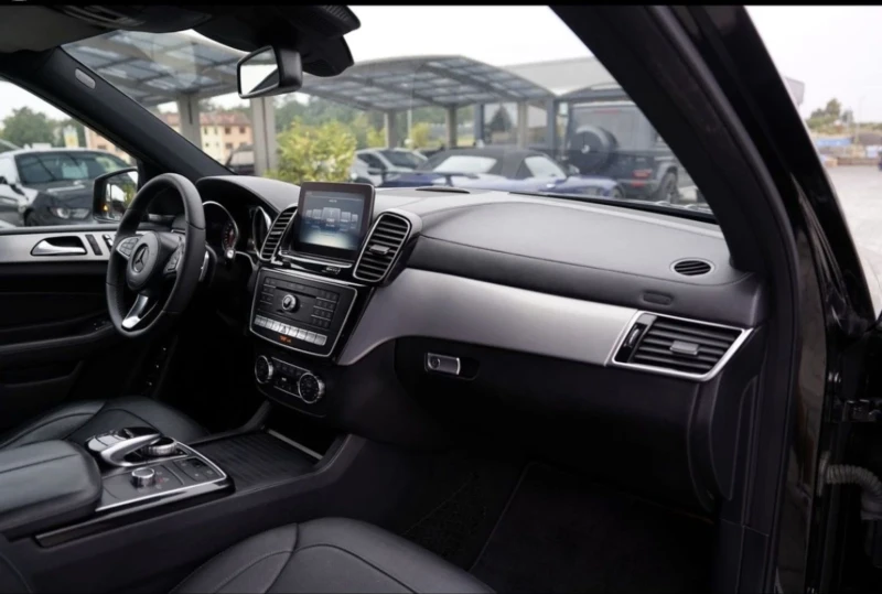 Mercedes-Benz GLS 350 d 4Matik AMG Harman-Kardon, снимка 10 - Автомобили и джипове - 53357561