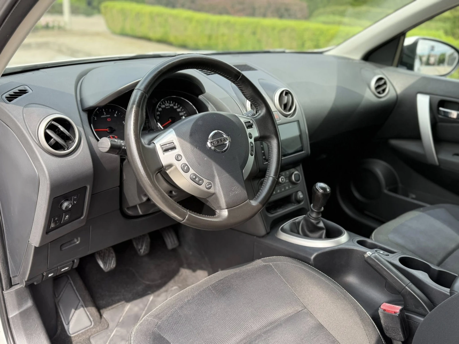 Nissan Qashqai Nissan Qashqai * * * �����* * * 1.5 | Mobile.bg � ����������� 14