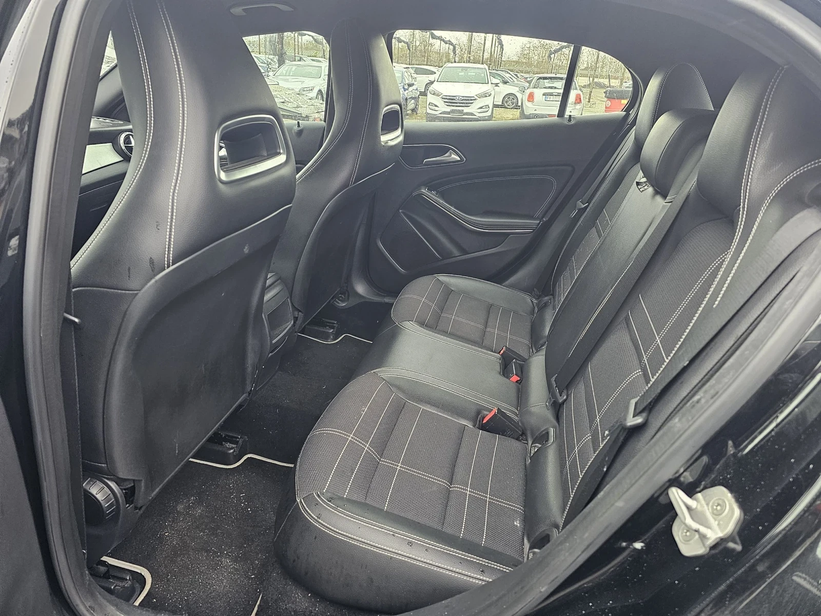 Mercedes-Benz GLA 200 4matic Premium Евро6 , снимка 9 - Автомобили и джипове - 53865724