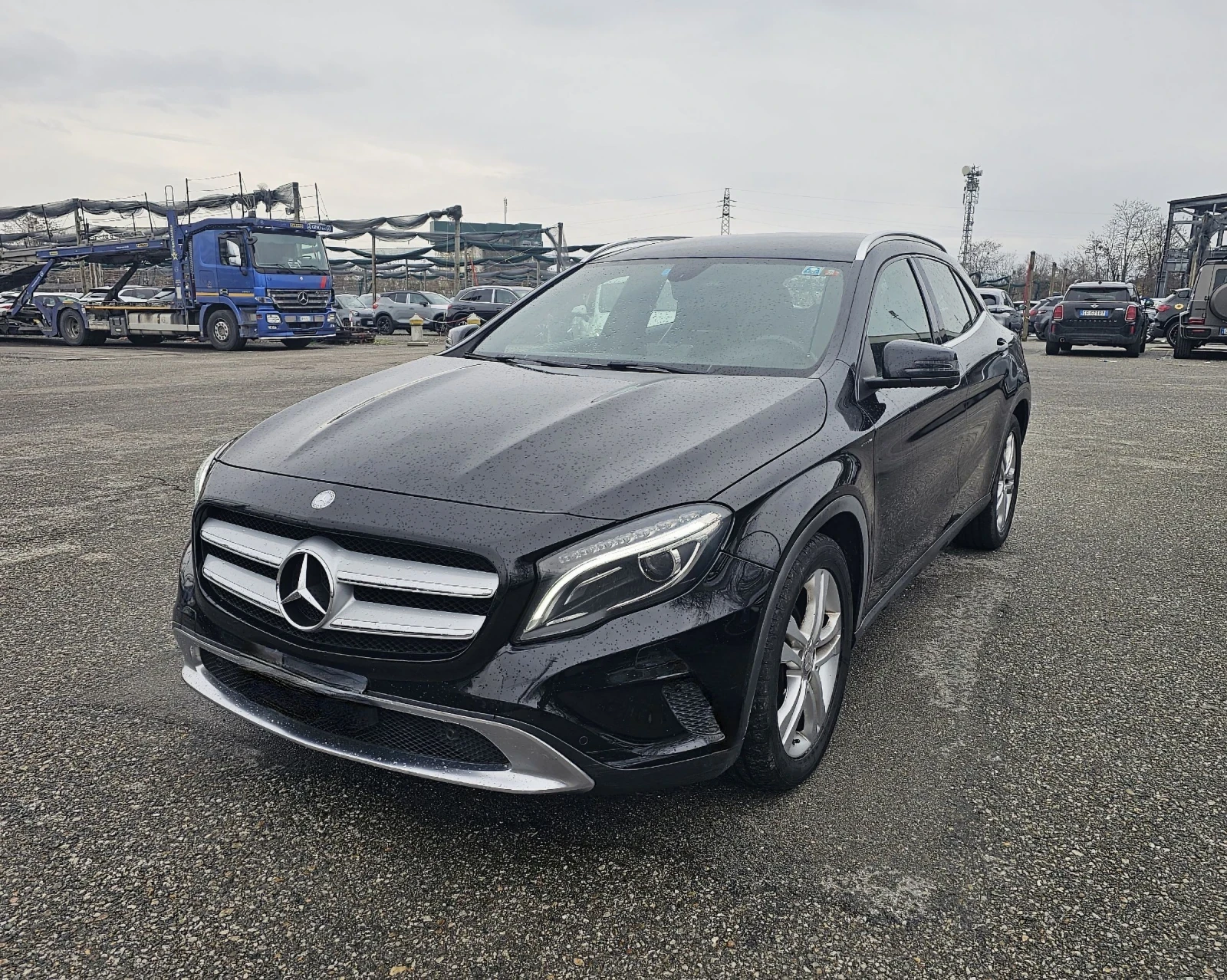 Mercedes-Benz GLA 200 4matic Premium Евро6 , снимка 3 - Автомобили и джипове - 53865724