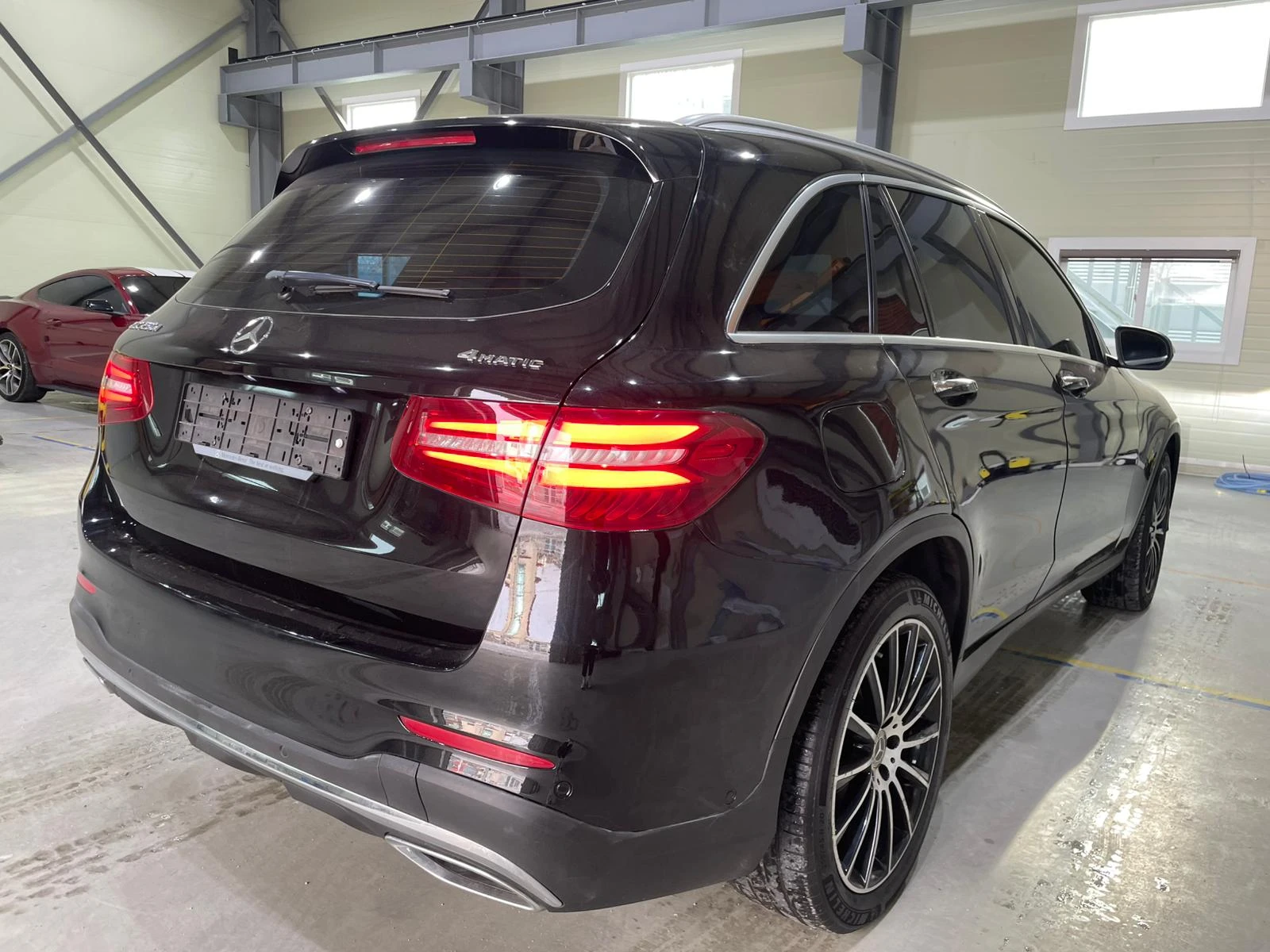 Mercedes-Benz GLC 250 d 4matic ! AMG Line !, снимка 8 - Автомобили и джипове - 54136200