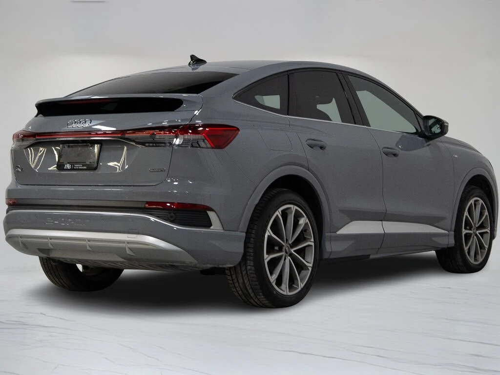 Audi Q4 e-tron Sportback quattro Komfort 50, снимка 4 - Автомобили и джипове - 54336111