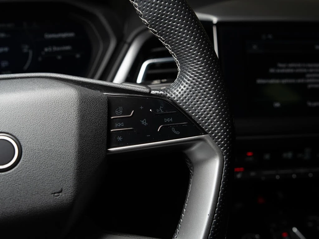 Audi Q4 e-tron Sportback quattro Komfort 50, снимка 12 - Автомобили и джипове - 54336111