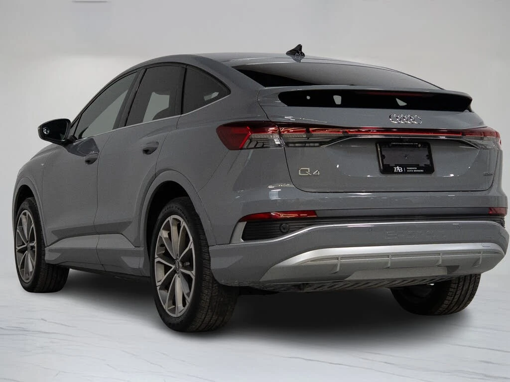 Audi Q4 e-tron Sportback quattro Komfort 50, снимка 5 - Автомобили и джипове - 54336111