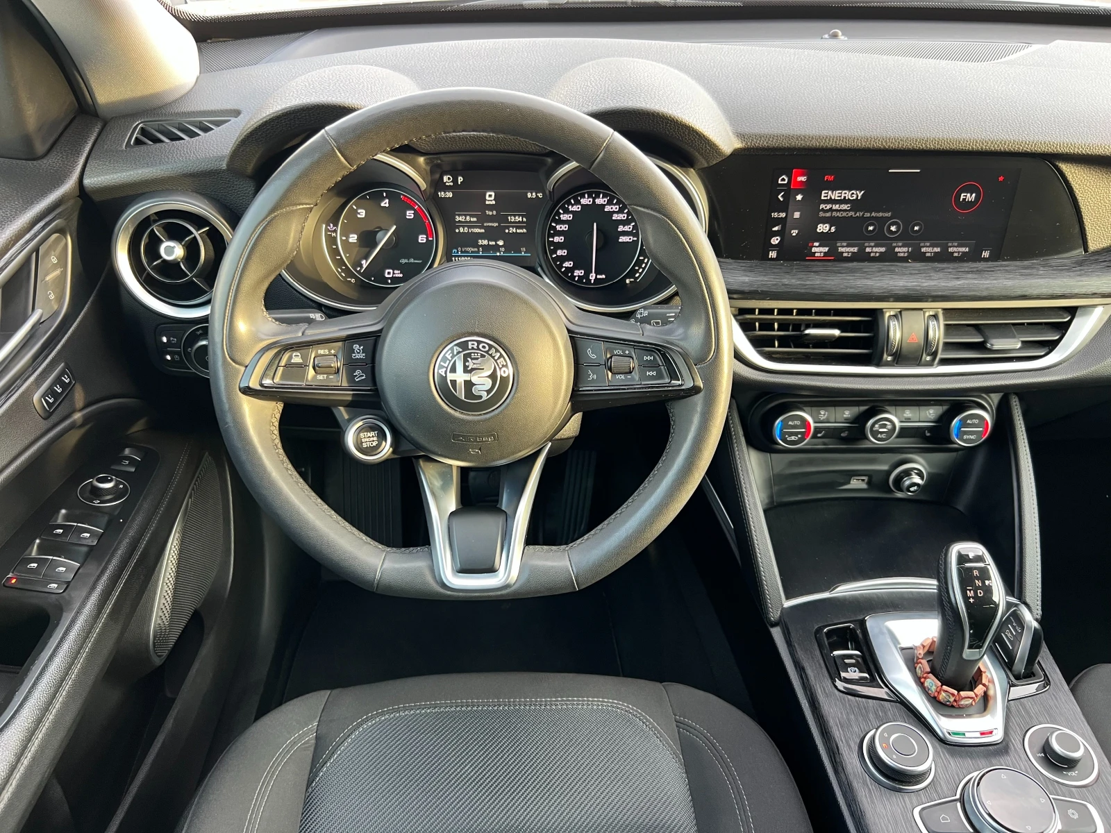 Alfa Romeo Stelvio 2.2 4x4 Facelift, снимка 12 - Автомобили и джипове - 54560661
