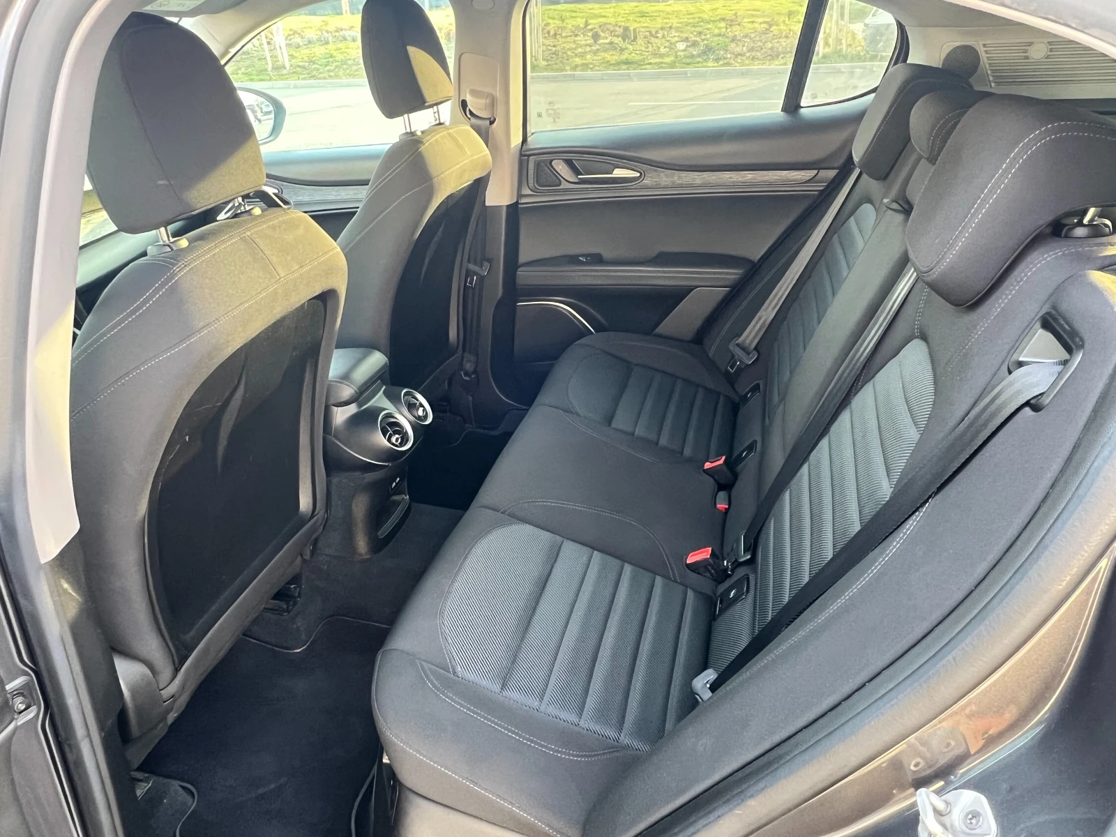 Alfa Romeo Stelvio 2.2 4x4 Facelift, снимка 13 - Автомобили и джипове - 54560661