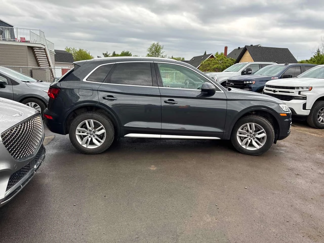 Audi Q5 * Komfort * АВТОКРЕДИТ * БЕЗ ПЪРВОНАЧАЛНА ВНОСКА, снимка 4 - Автомобили и джипове - 54723655