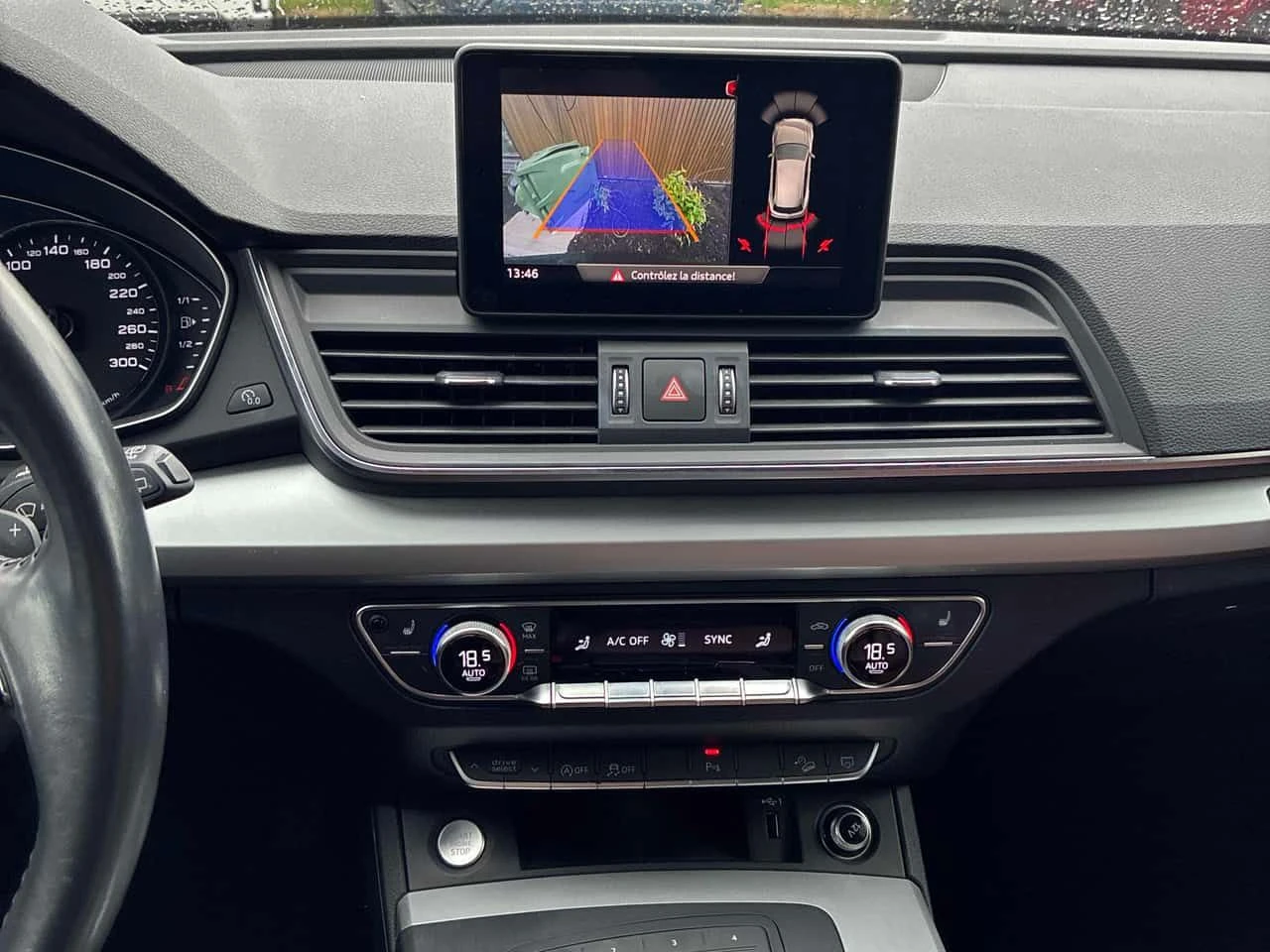Audi Q5 * Komfort * АВТОКРЕДИТ * БЕЗ ПЪРВОНАЧАЛНА ВНОСКА, снимка 9 - Автомобили и джипове - 54723655