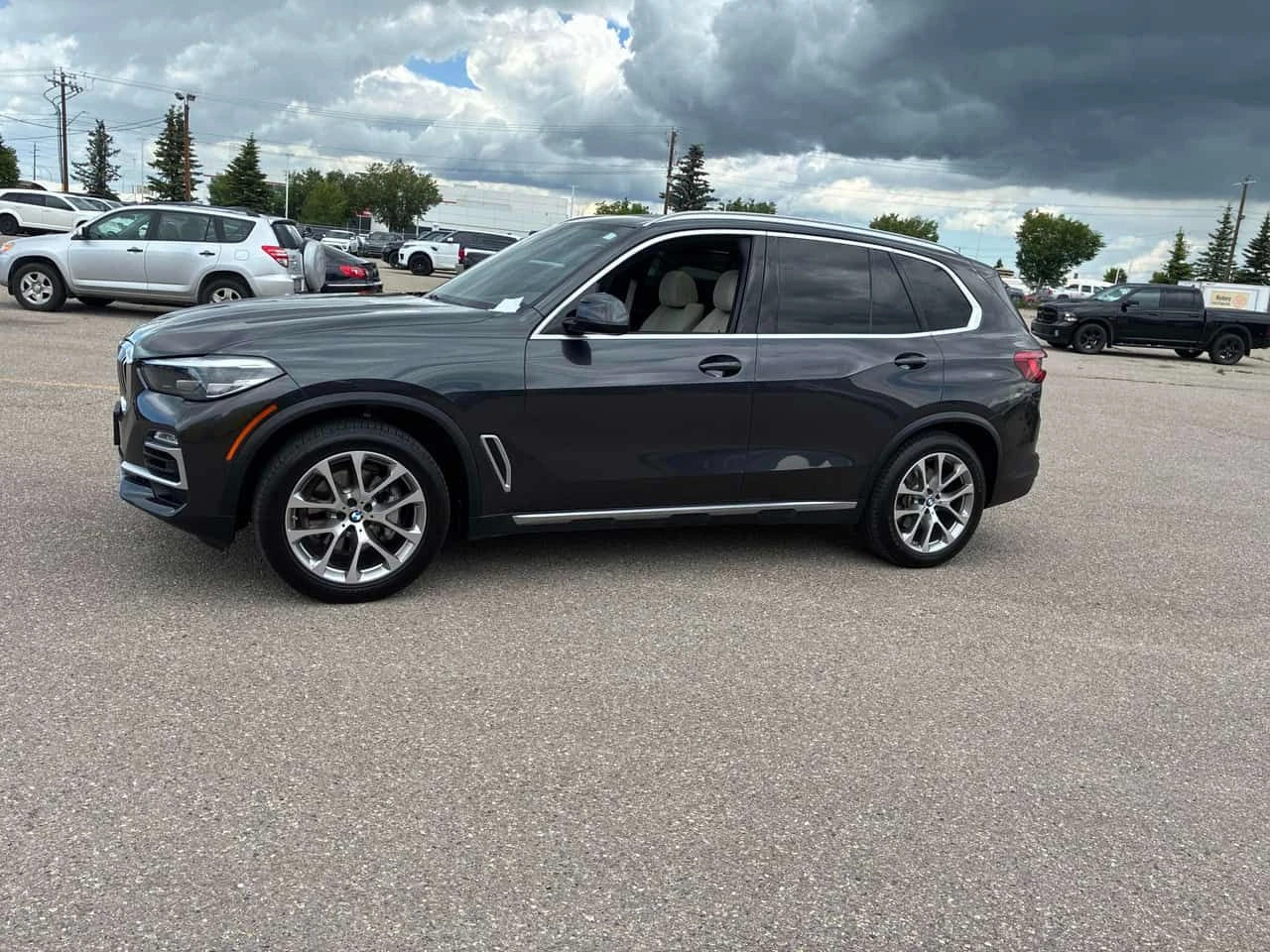 BMW X5 * xDrive40i * CARFAX * БЕЗ ПЪРВОНАЧАЛНА ВНОСКА, снимка 2 - Автомобили и джипове - 55180015