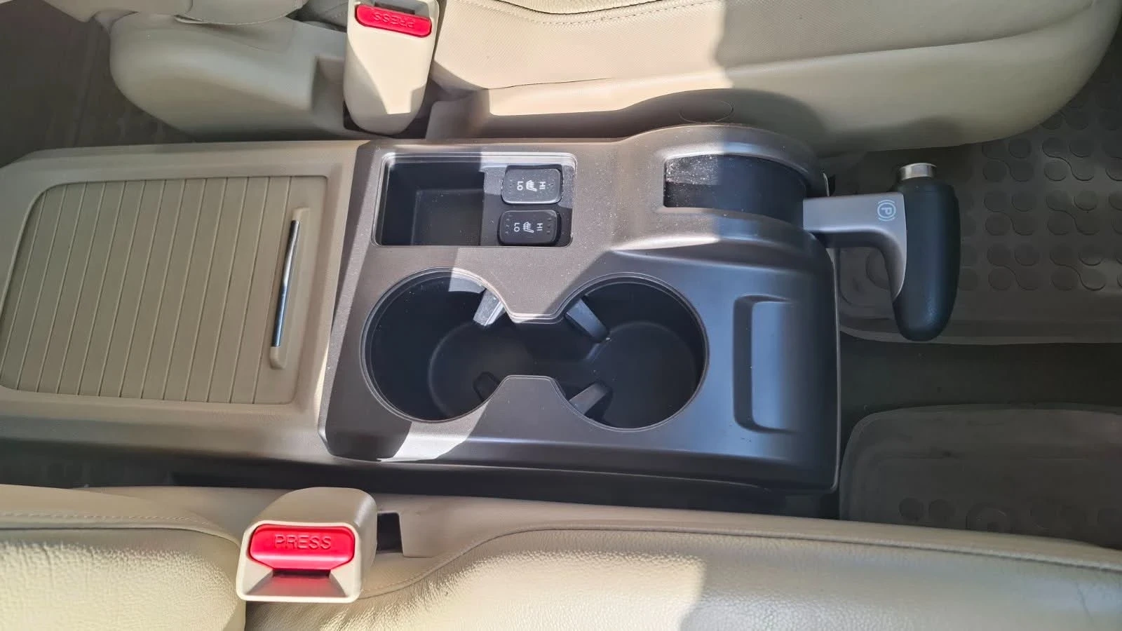 Honda Cr-v 2.2  I-CDTI, снимка 4 - Автомобили и джипове - 55261900