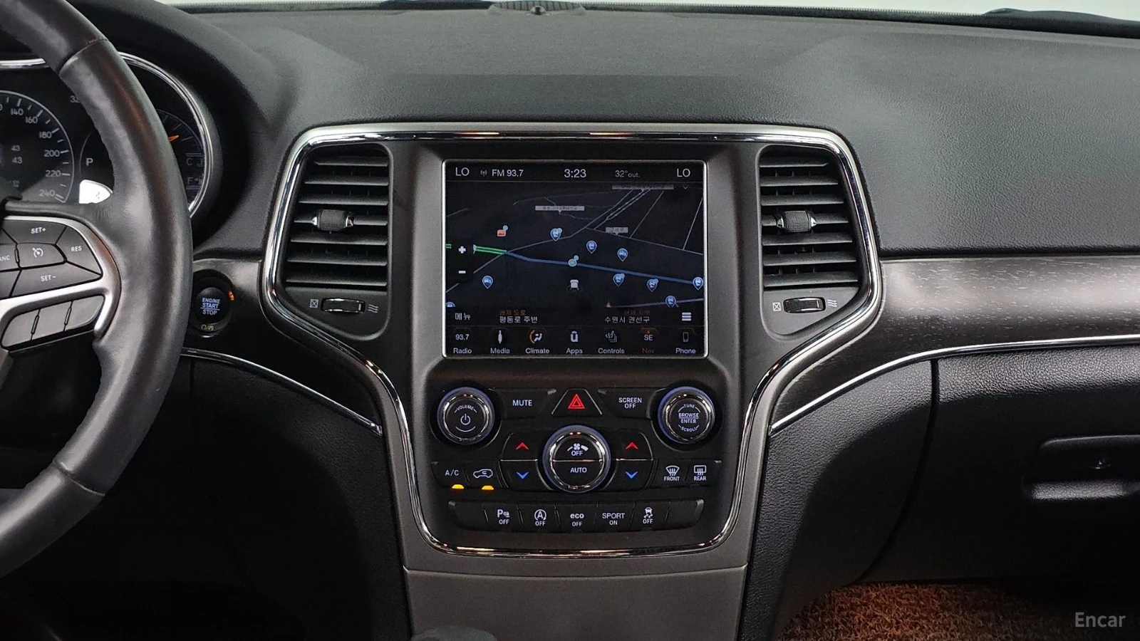 Jeep Cherokee LIMITED* 3.6* ПОДГРЕВ* ОБДУХВАНЕ* КАМЕРА* ПАНО* , снимка 13 - Автомобили и джипове - 55615365