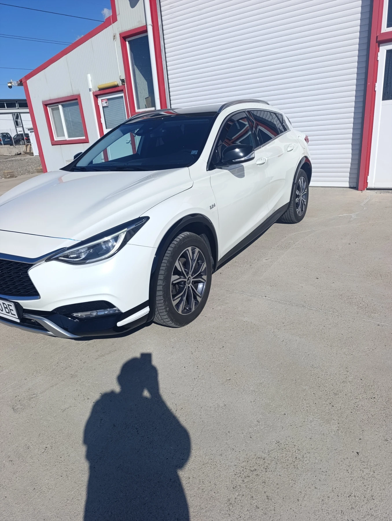 Infiniti QX30, снимка 3 - Автомобили и джипове - 56352867