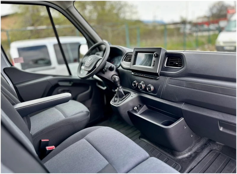 Nissan NV400 КЛИМАТИК* PDC с камера, снимка 16 - Бусове и автобуси - 52837735