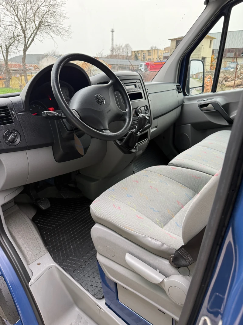 VW Crafter 2.5 TDI, снимка 8 - Бусове и автобуси - 53486285