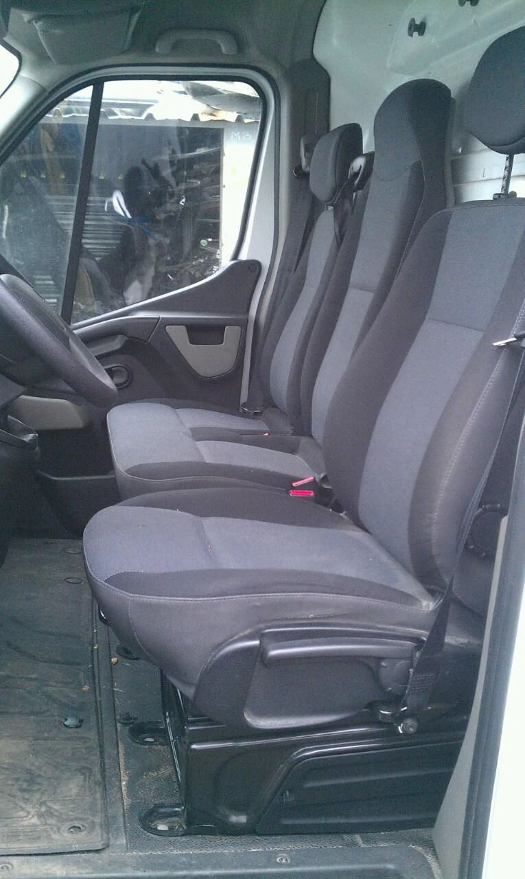 Renault Master 2,3DCI, снимка 11 - Бусове и автобуси - 42072306