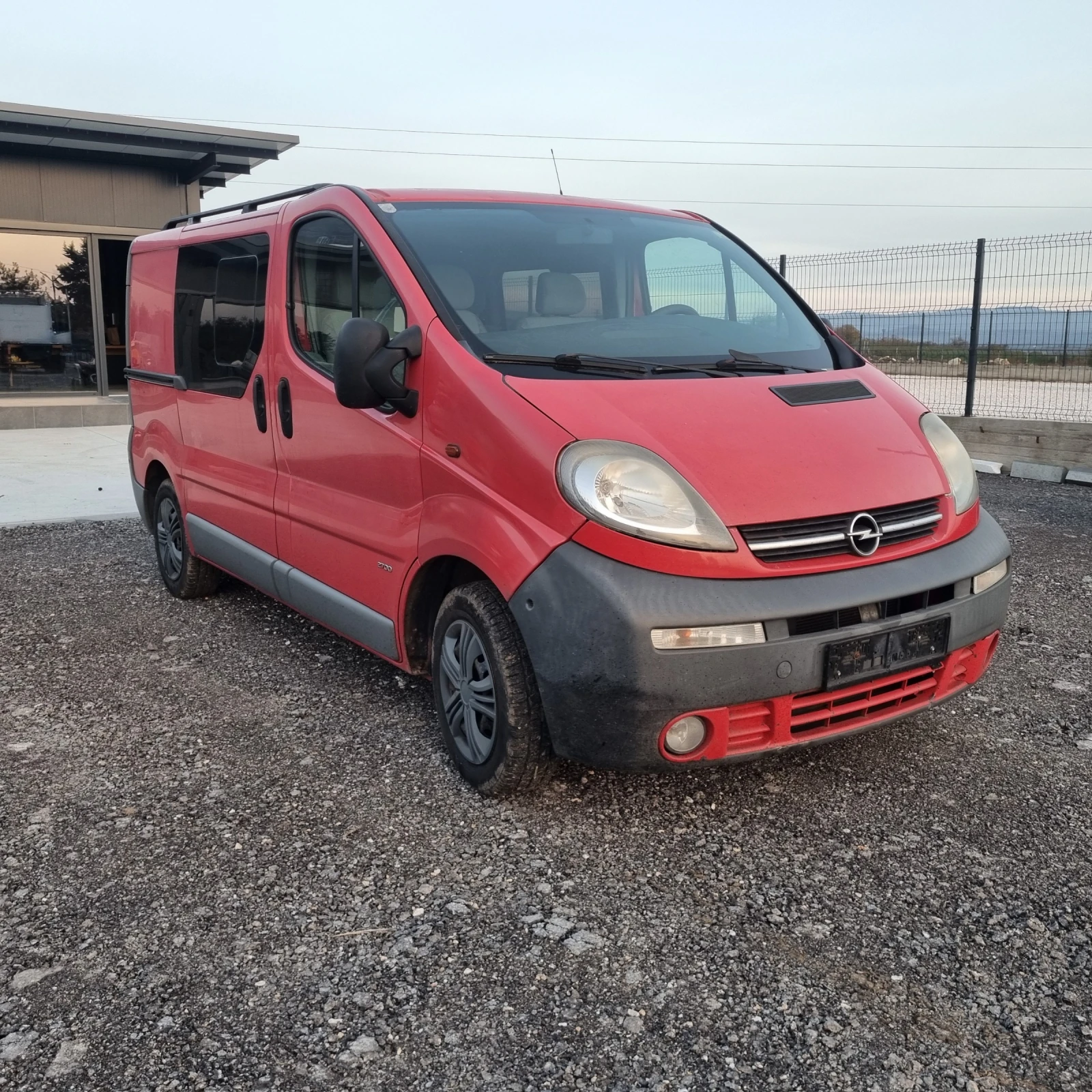 Opel Vivaro 1.9DTI 101кс - изображение 3