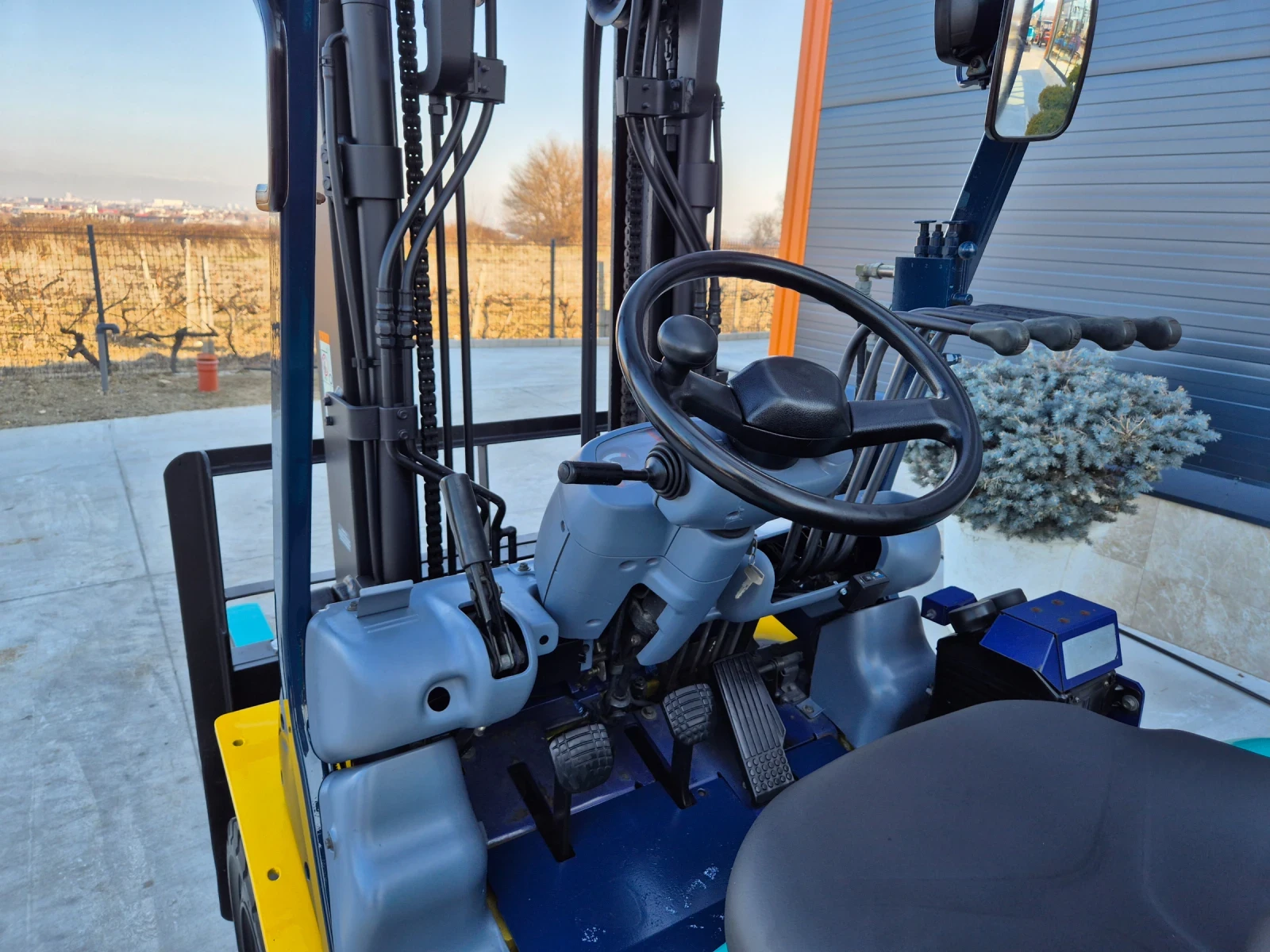  Komatsu  2  /   /  /  /  | Mobile.bg   11