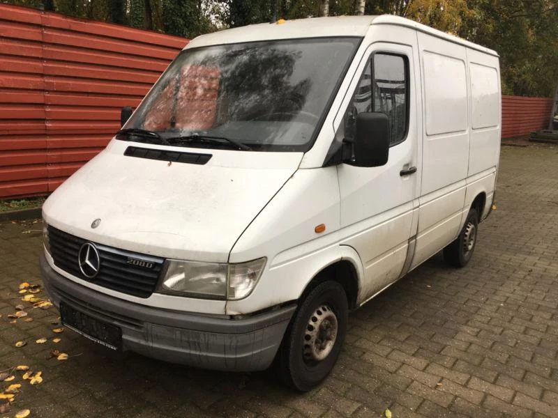 Охладителна система за Mercedes-Benz Sprinter 208, снимка 1 - Части - 49502823