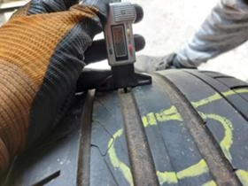 Гуми Летни 255/40R19, снимка 4