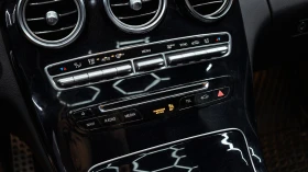 Mercedes-Benz C 43 AMG * НАЛИЧНА В БГ* ДИСТРОНИК* 360 КАМЕРА* BURMASTER* , снимка 13