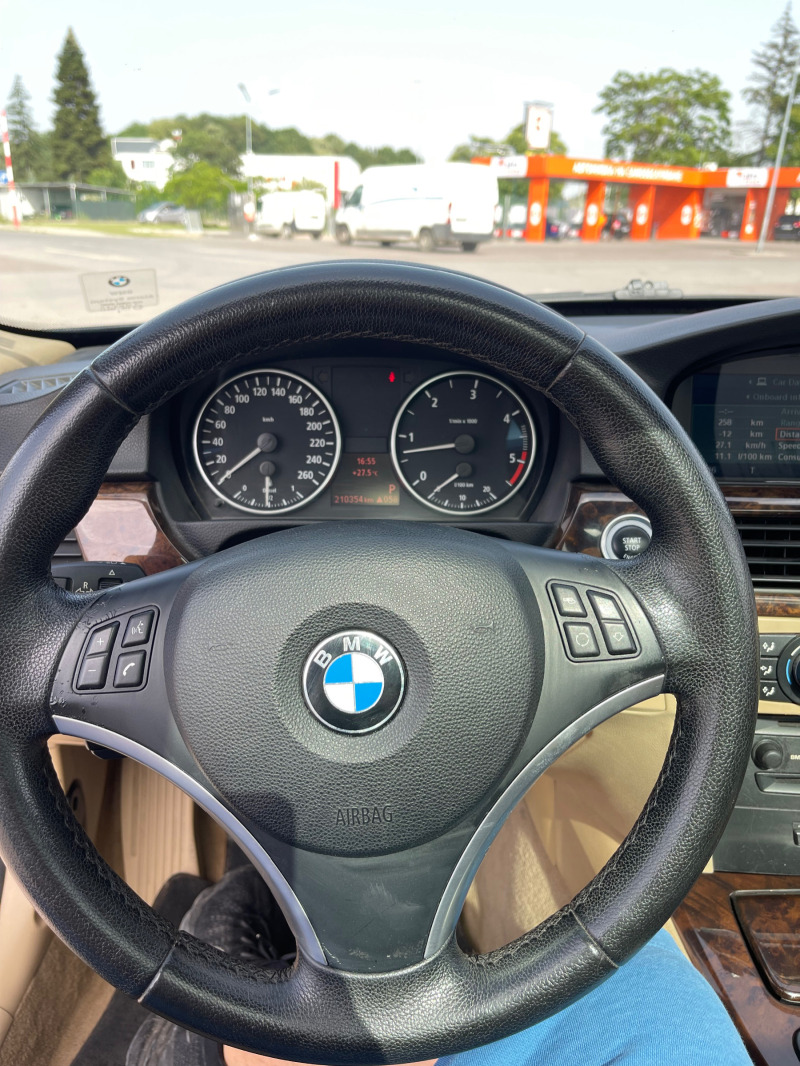 BMW 330, снимка 12 - Автомобили и джипове - 46157076