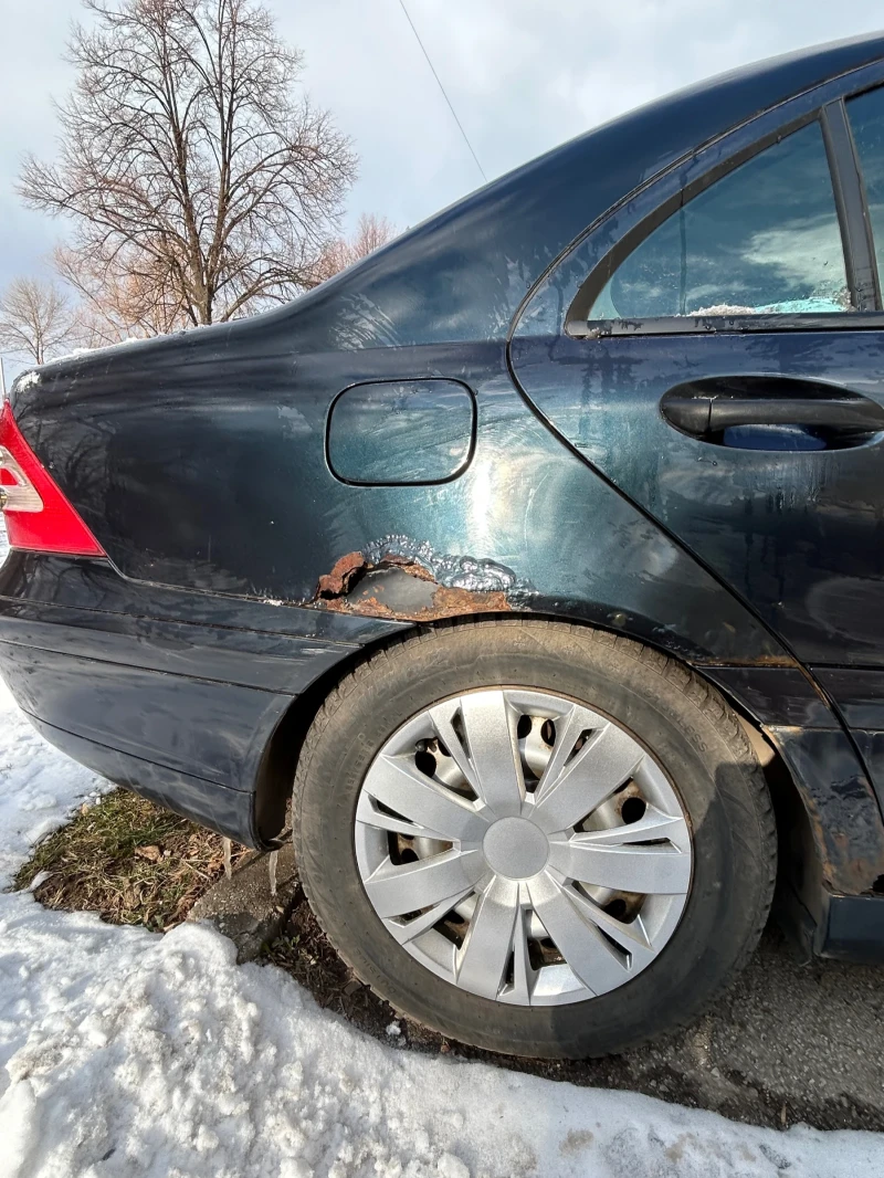 Mercedes-Benz C 200, снимка 8 - Автомобили и джипове - 49198782