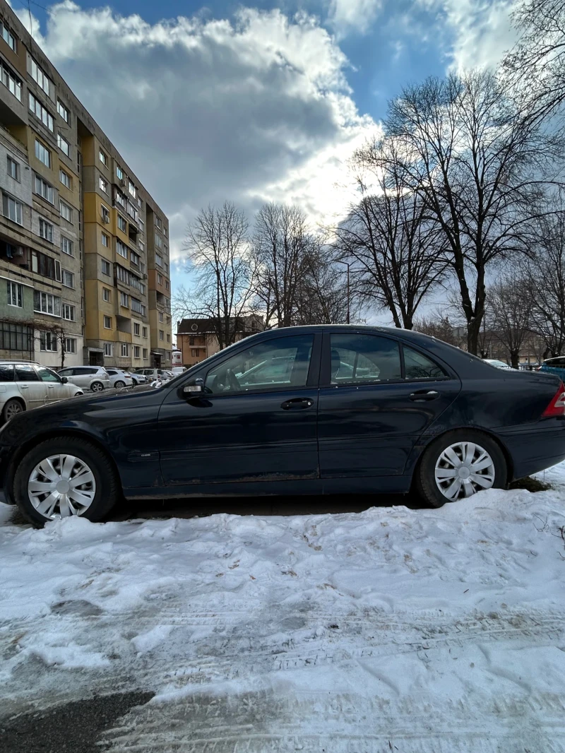 Mercedes-Benz C 200, снимка 4 - Автомобили и джипове - 49198782