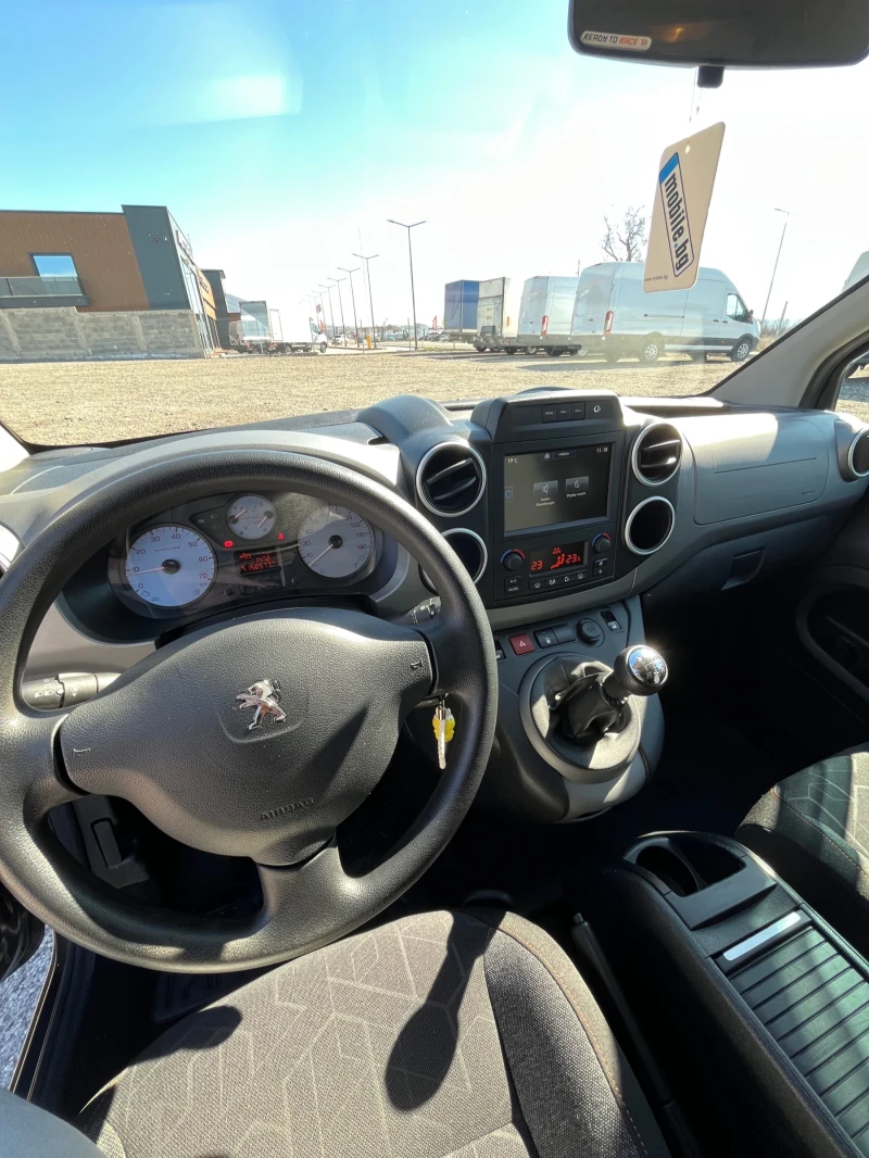 Peugeot Partner 1.6 HDI, снимка 12 - Автомобили и джипове - 49413000