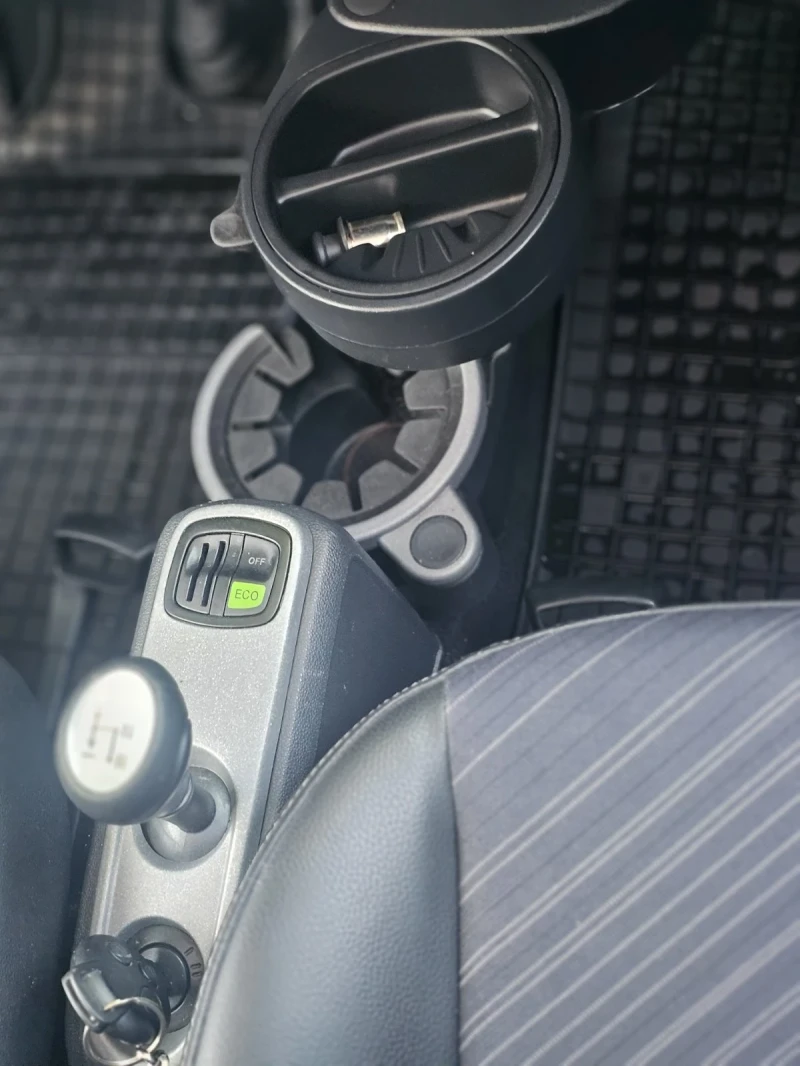 Smart Fortwo Smart Coupe 1+ 1 70кс EURO5B, снимка 12 - Автомобили и джипове - 52960789