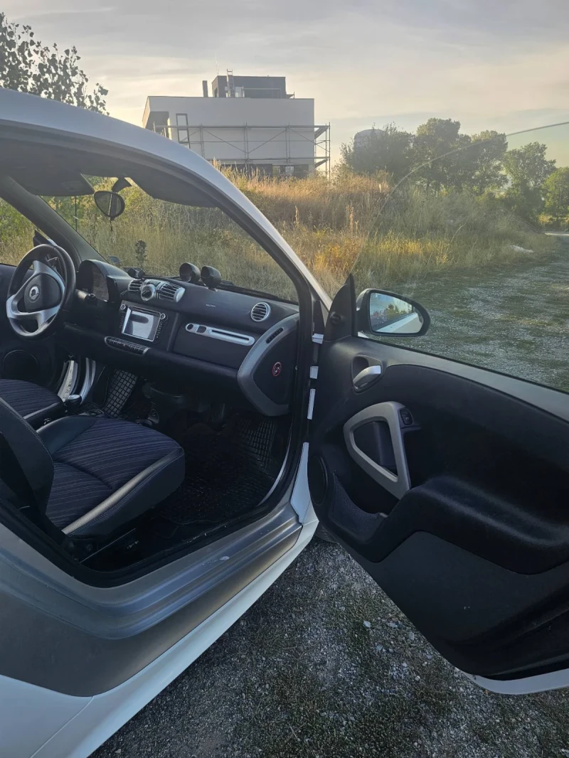 Smart Fortwo Smart Coupe 1+ 1 70кс EURO5B, снимка 17 - Автомобили и джипове - 52960789