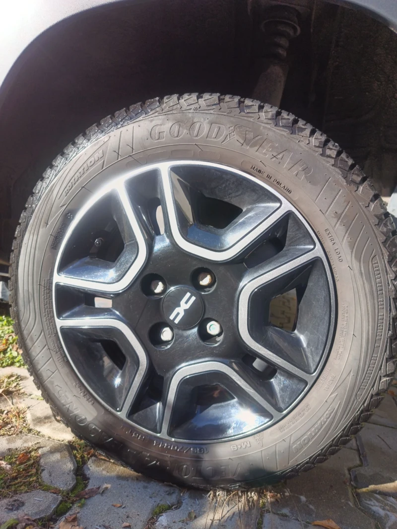 Dacia Spring, снимка 14 - Автомобили и джипове - 52251439