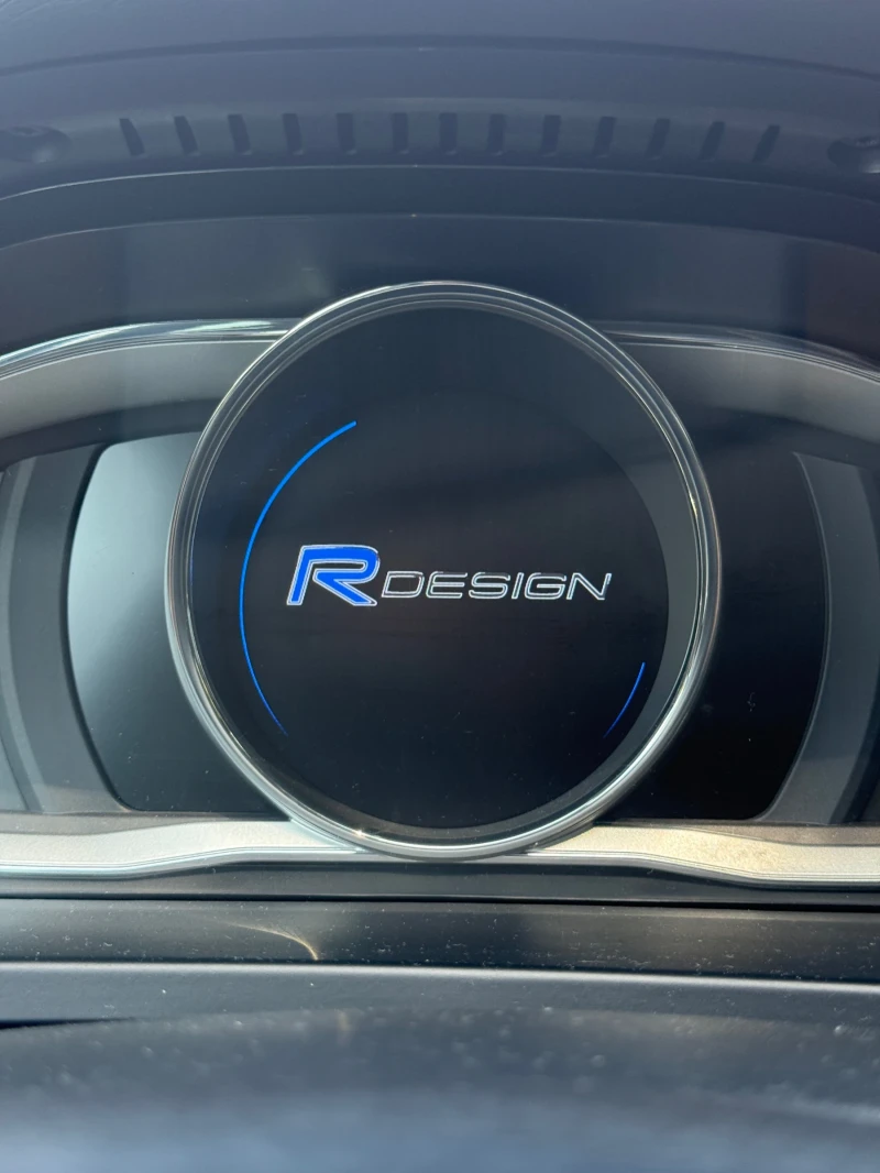 Volvo V60 R design, снимка 6 - Автомобили и джипове - 52282207