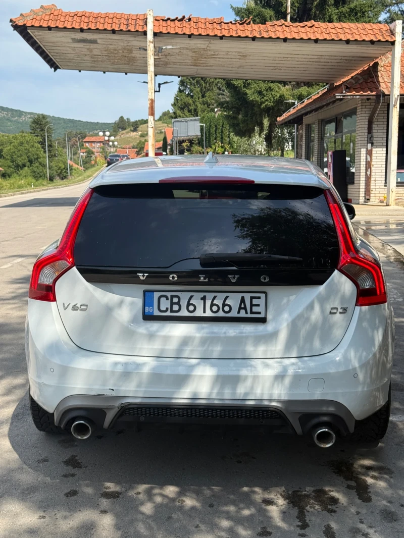 Volvo V60 R design, снимка 14 - Автомобили и джипове - 52282207
