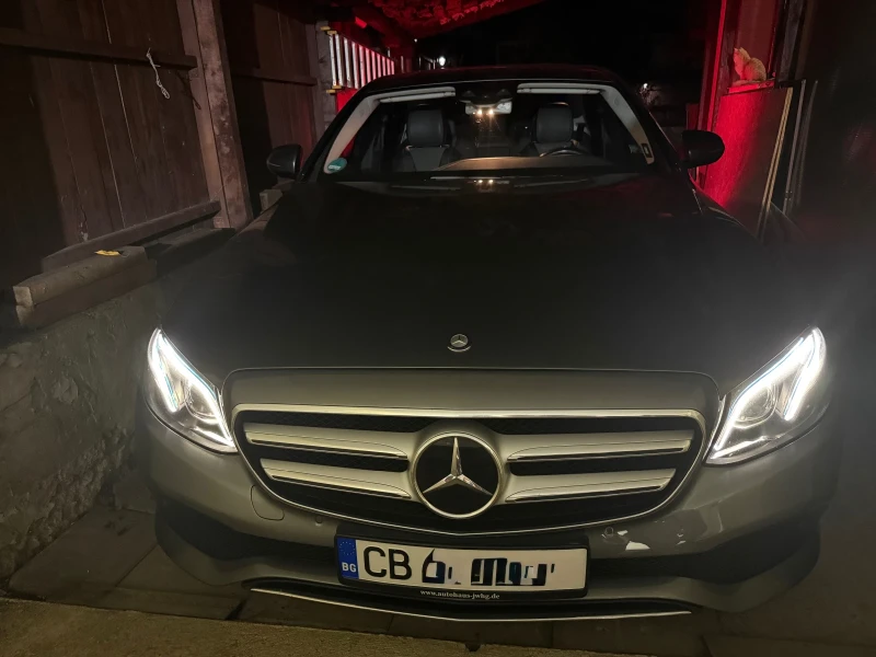 Mercedes-Benz E 350 Пълна история/ 360 САМ/ , снимка 17 - Автомобили и джипове - 52505731