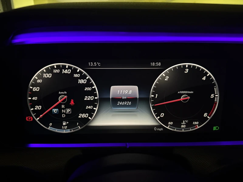 Mercedes-Benz E 350 Пълна история/ 360 САМ/ , снимка 15 - Автомобили и джипове - 52505731