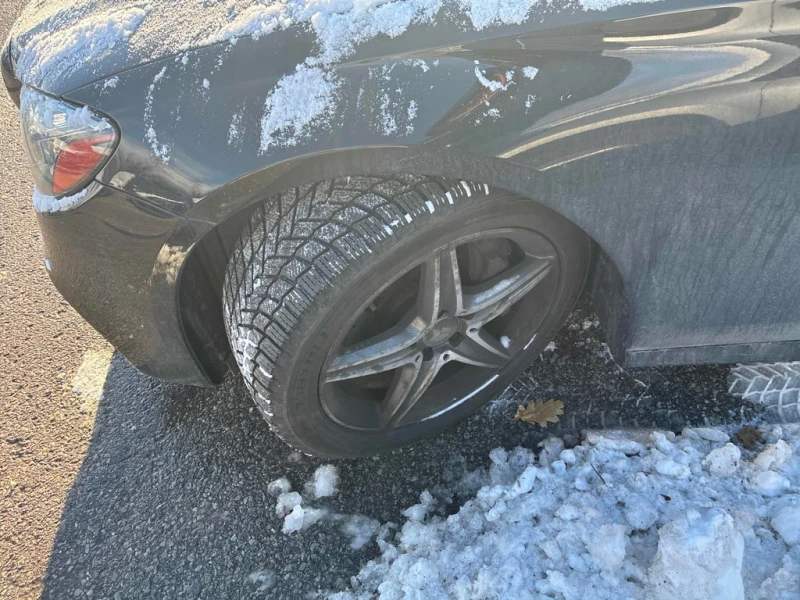 Mercedes-Benz E 300 * CARFAX * БЕЗ ПЪРВОНАЧАЛНА ВНОСКА, снимка 7 - Автомобили и джипове - 52670096