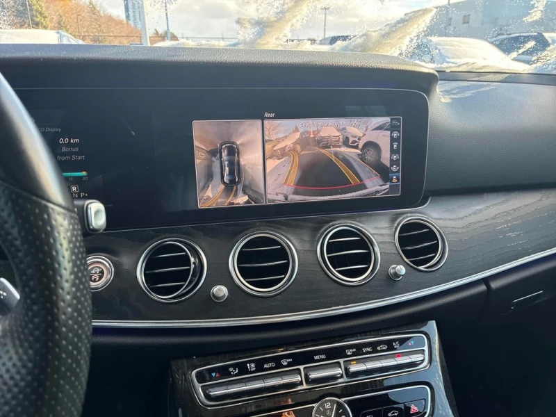 Mercedes-Benz E 300 * CARFAX * БЕЗ ПЪРВОНАЧАЛНА ВНОСКА, снимка 12 - Автомобили и джипове - 52670096