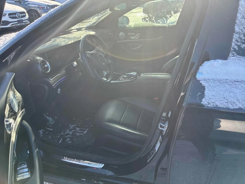 Mercedes-Benz E 300 * CARFAX * БЕЗ ПЪРВОНАЧАЛНА ВНОСКА, снимка 5 - Автомобили и джипове - 52670096